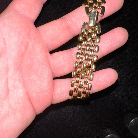 Vintage Gold-Tone Costume Jewelry Set – Bracelet, Choker & Long Necklace - Picture 2 of 15